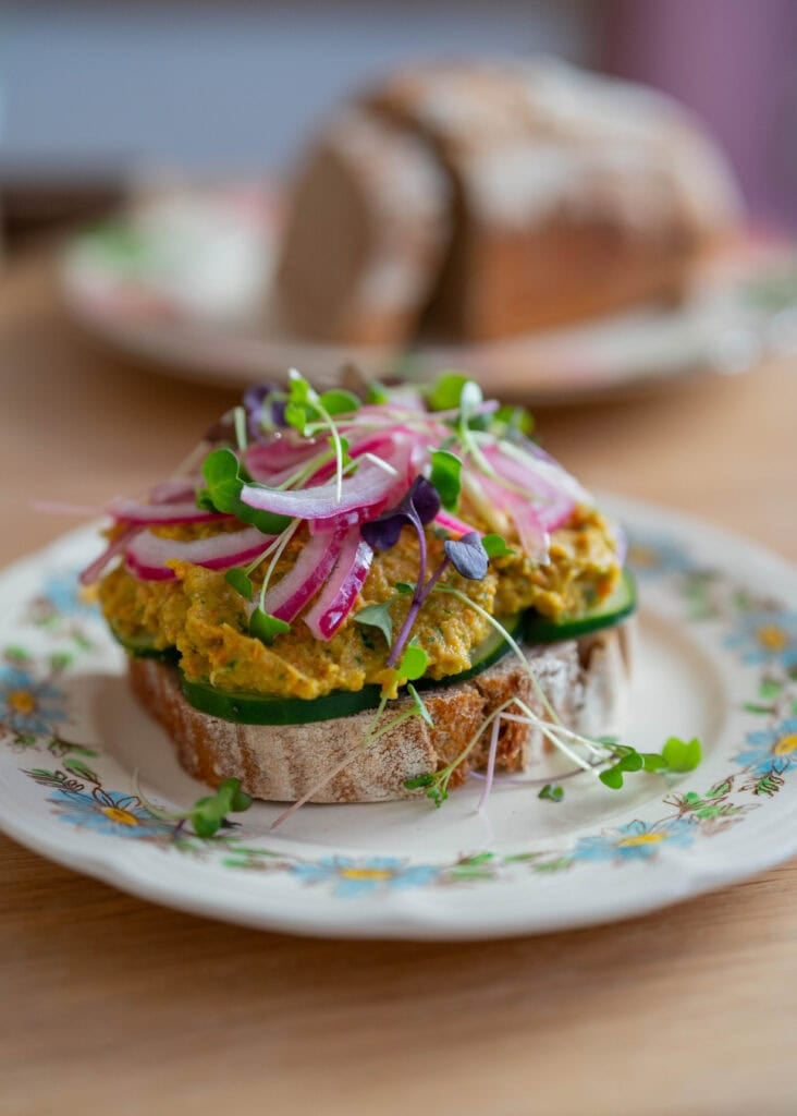 chickpea salad sandwich