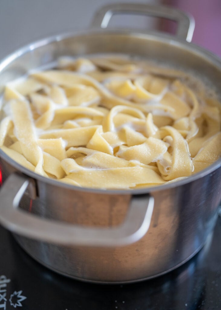 cooked noodles