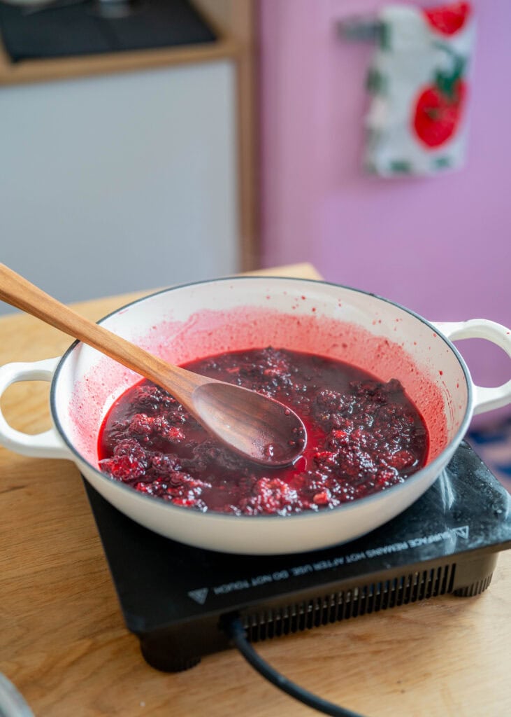 blackberry compote simmering