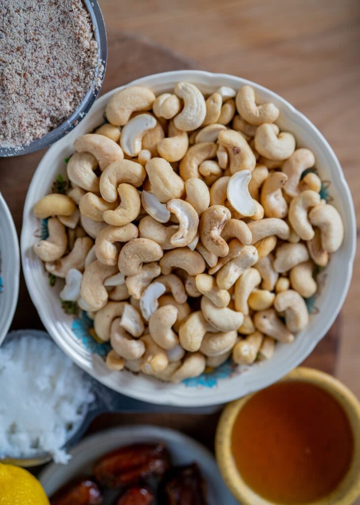 raw cashews