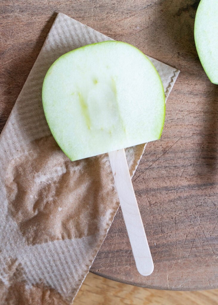 patting dry green apple slice